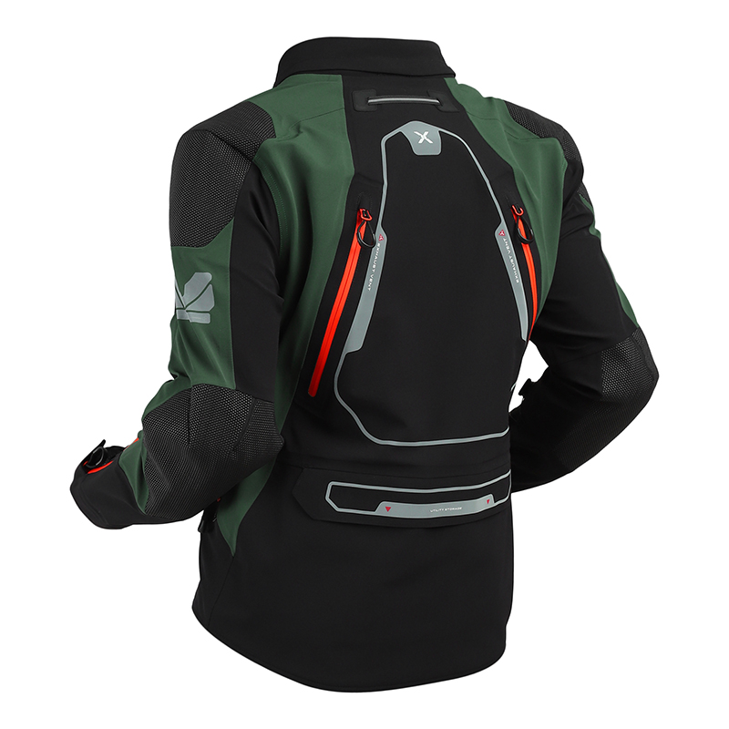 코만도 슬리브리스 블랙 재킷-2